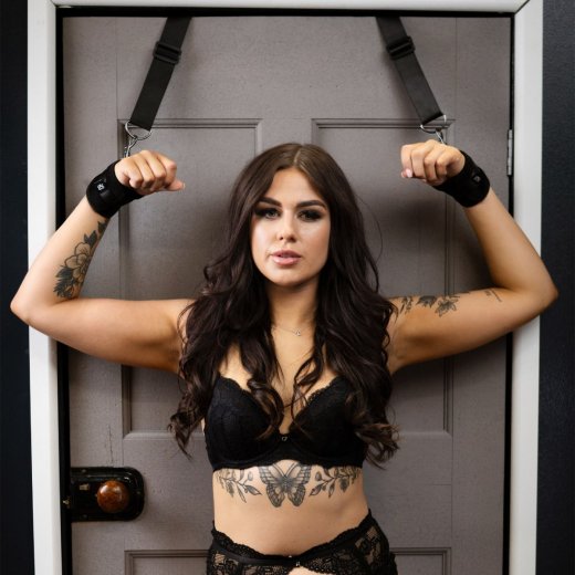Sada bond�n� na dve�e SEI MIO Doorway Control Play �ern�