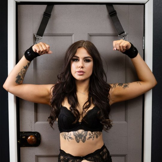 Sada bond�n� na dve�e SEI MIO Doorway Control Play �ern�